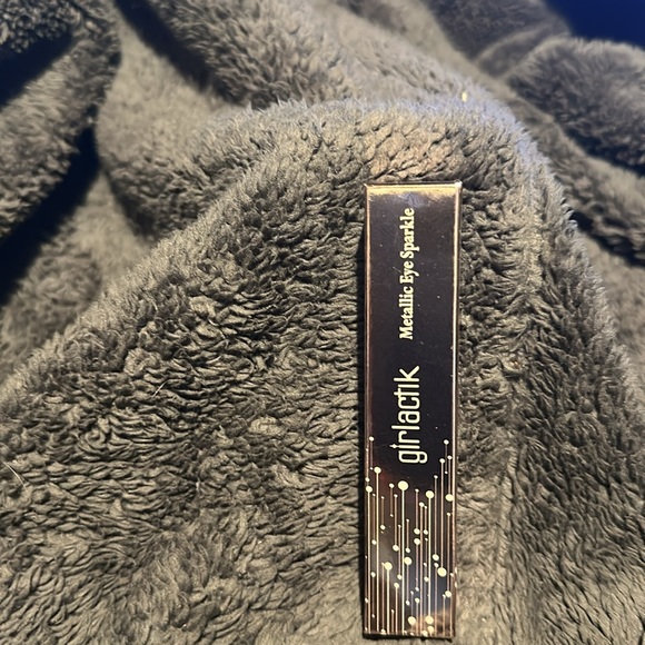 GirlActik Metallic Eye Sparkle - Picture 2 of 2